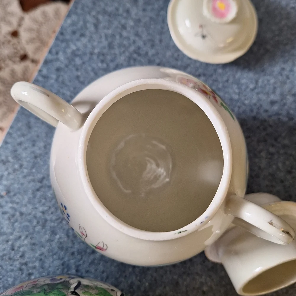 Vintage Japanese Kutani Ware Porcelain Red-Crowned Crane Tea Pot & Sugar Bowl